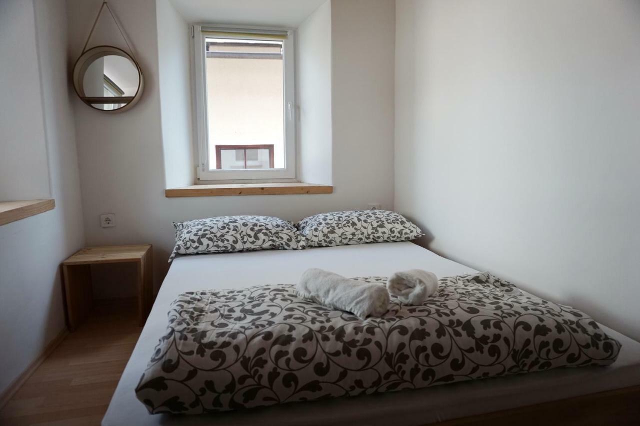 Apartment Corner *